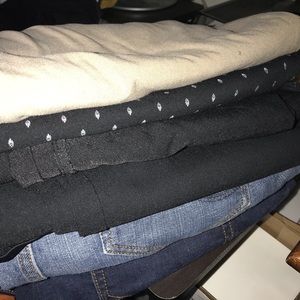 1 pair of maternity pants. Full stretch panel